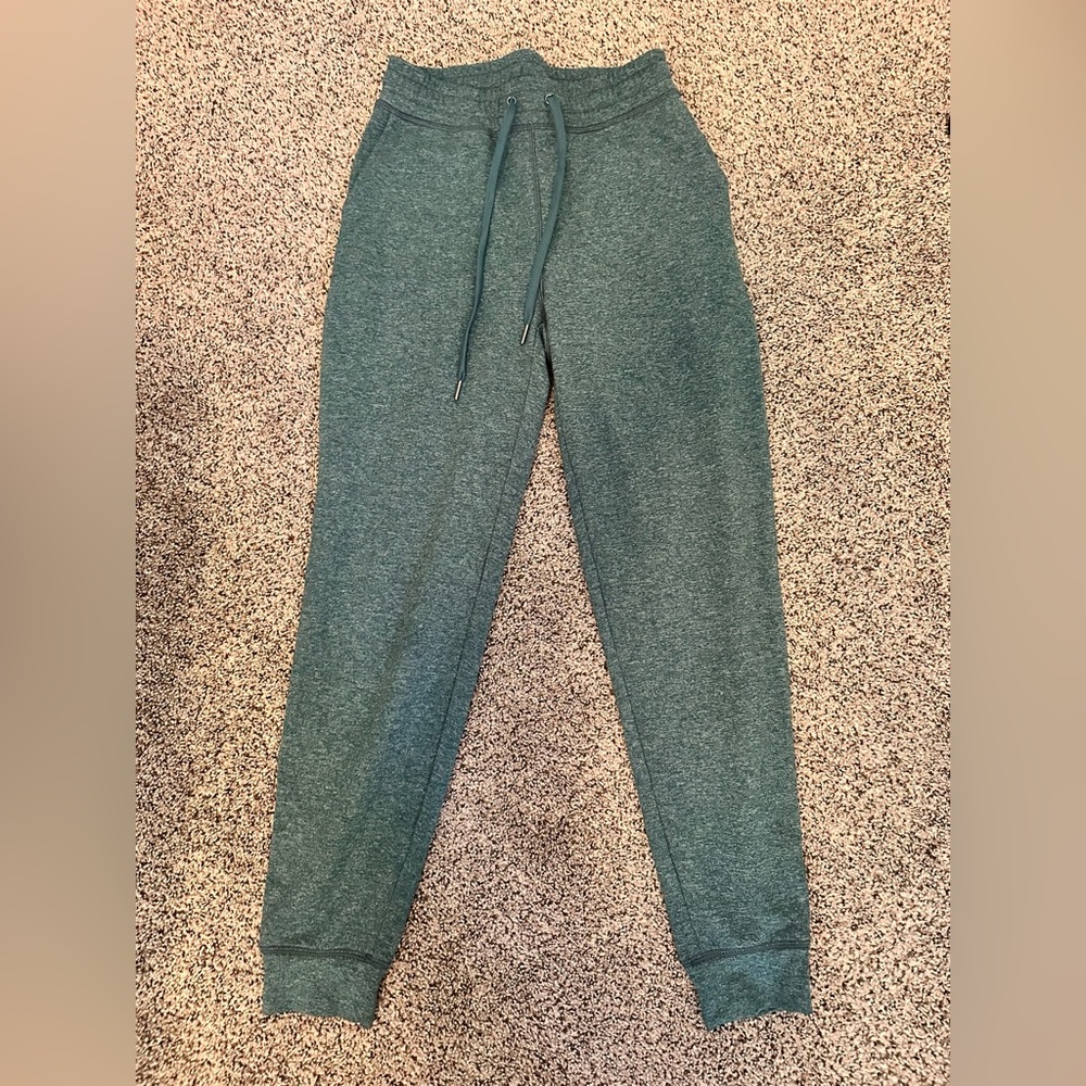 American Eagle Green Everywhere Joggers